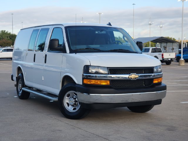 Used 2025 Chevrolet Express 2500 w/ Driver Convenience Package RWD image 2
