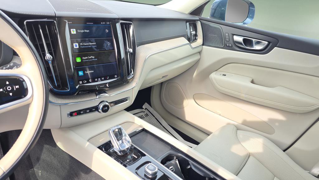 Used 2022 Volvo XC60 B5 Inscription w/ Advanced Package image 23