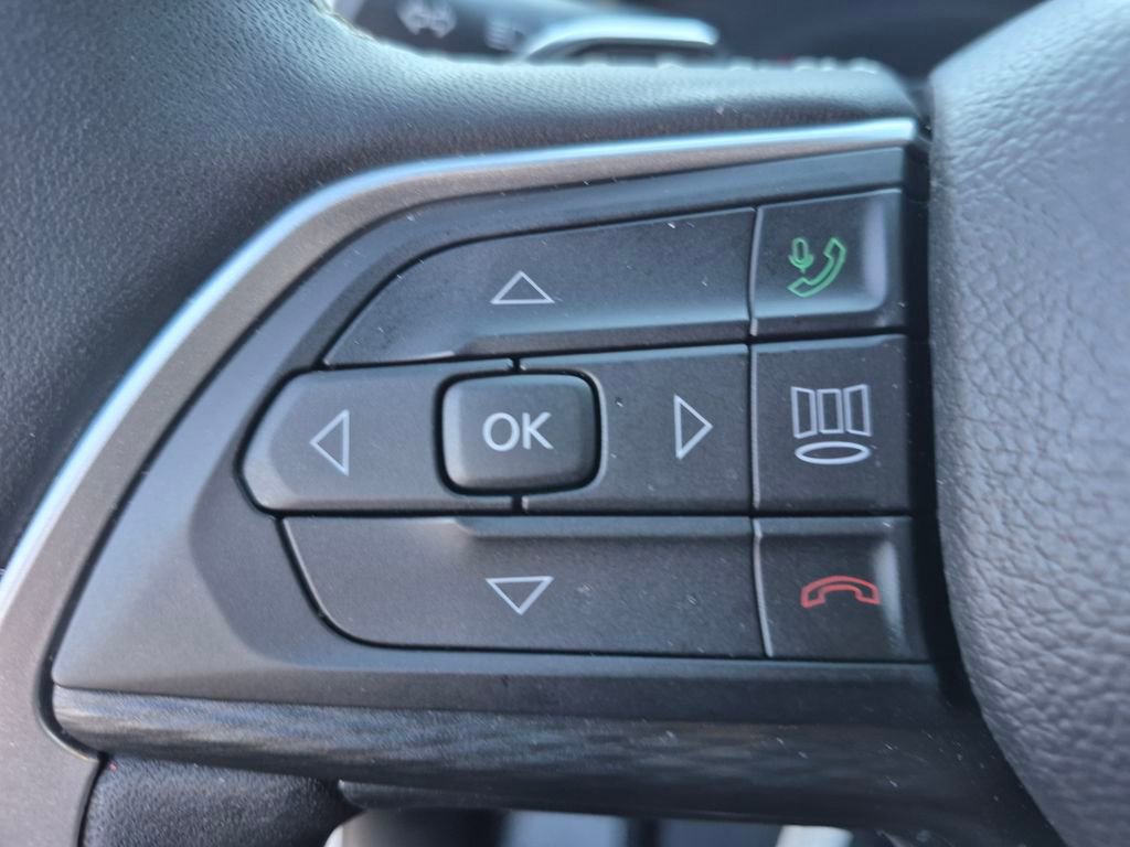 Used 2025 Jeep Grand Cherokee L Altitude image 14