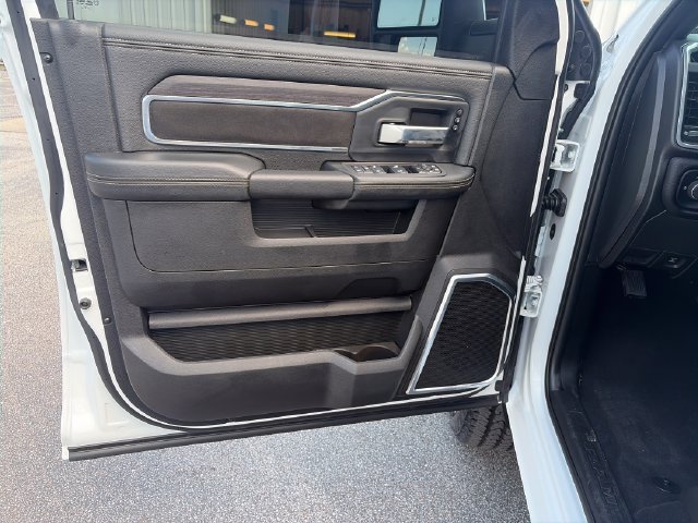Used 2026 RAM 2500 Laramie AWD/4WD image 10