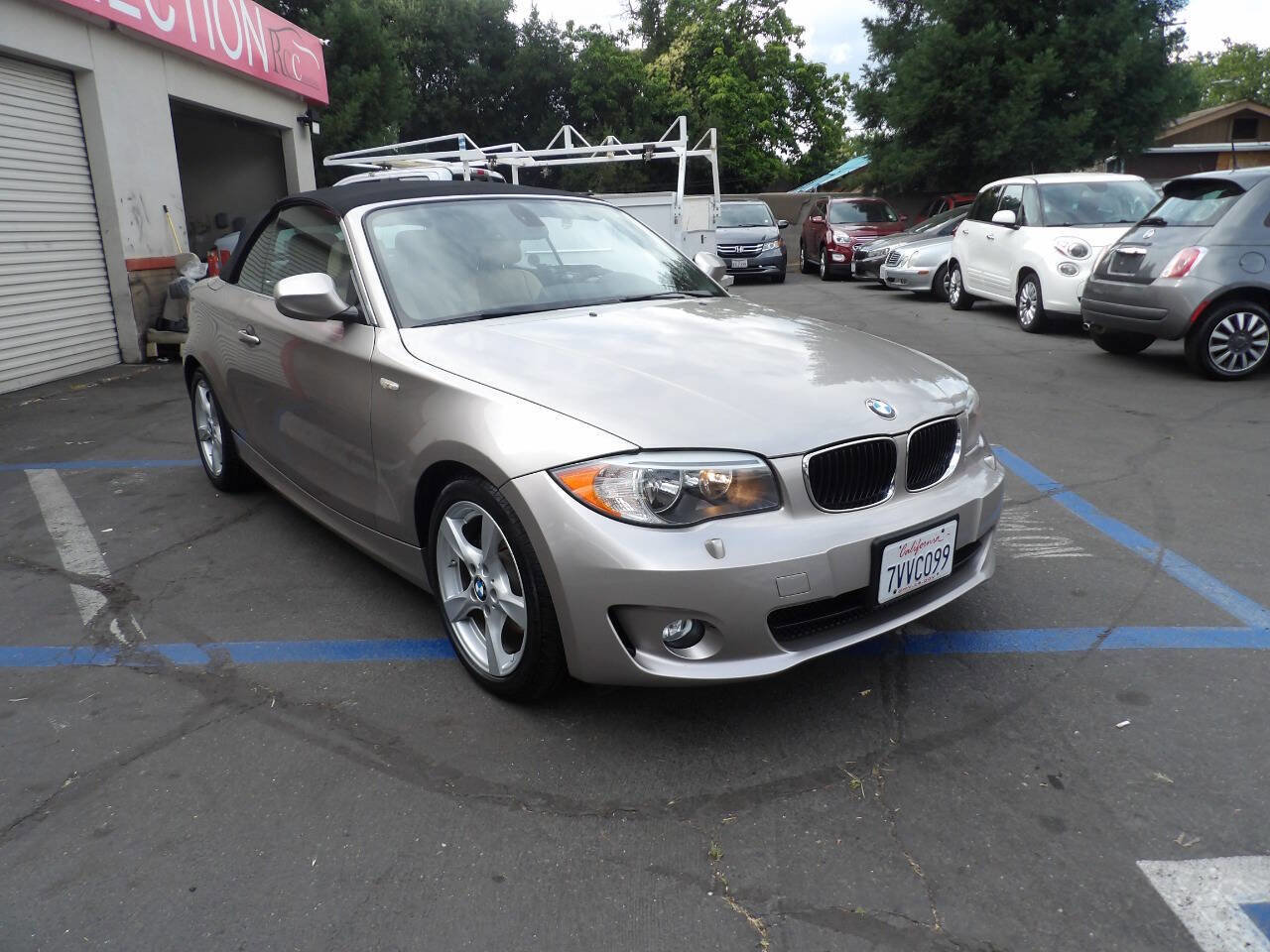 Used 2013 BMW 128i Convertible RWD image 2