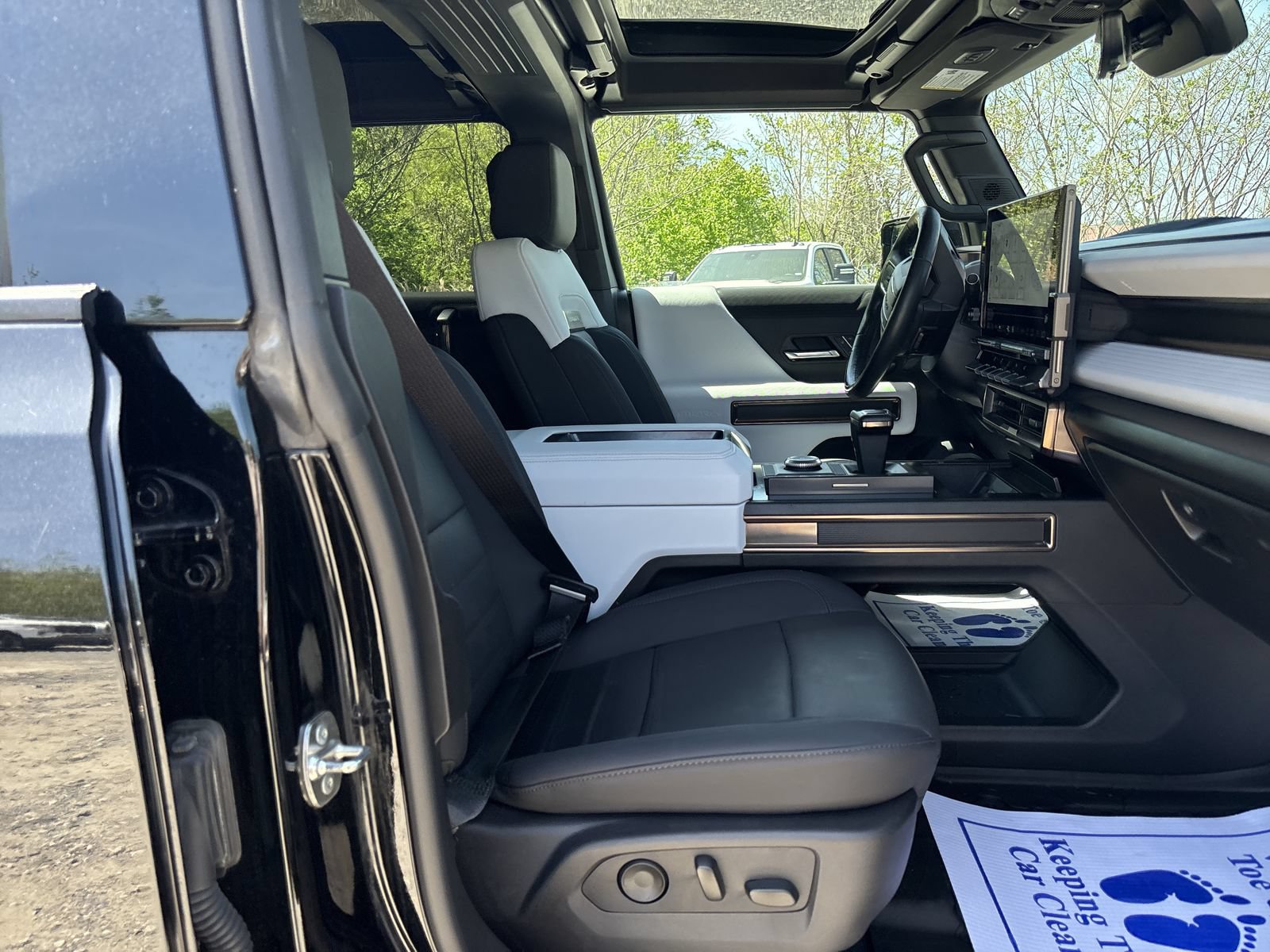Used 2024 GMC Hummer EV 2X AWD/4WD image 23
