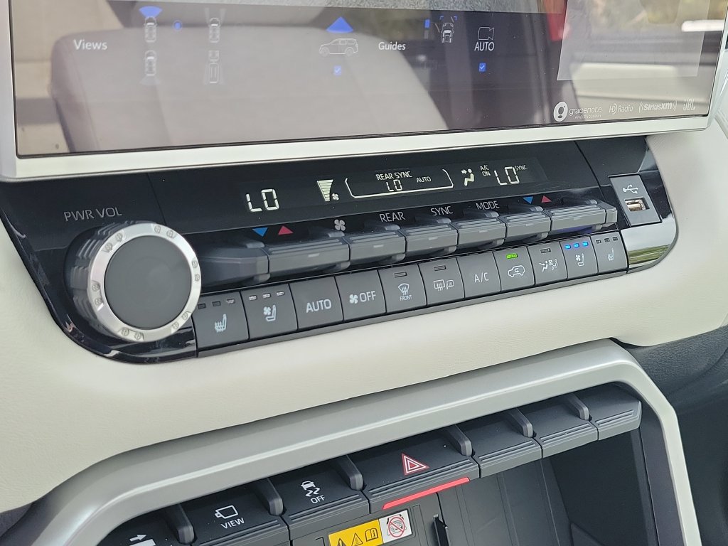 Used 2024 Toyota Sequoia Capstone AWD/4WD image 16