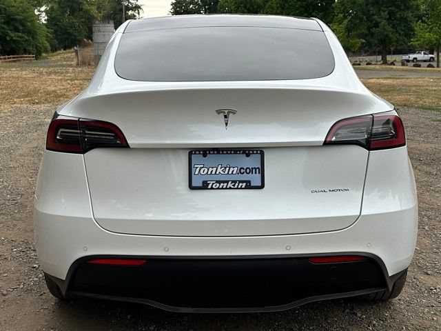 Used 2022 Tesla Model Y Long Range AWD/4WD image 8