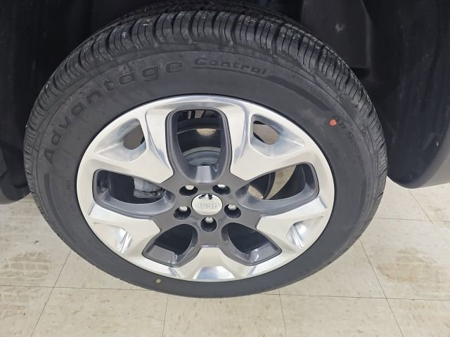 Used 2019 Jeep Compass Limited image 21