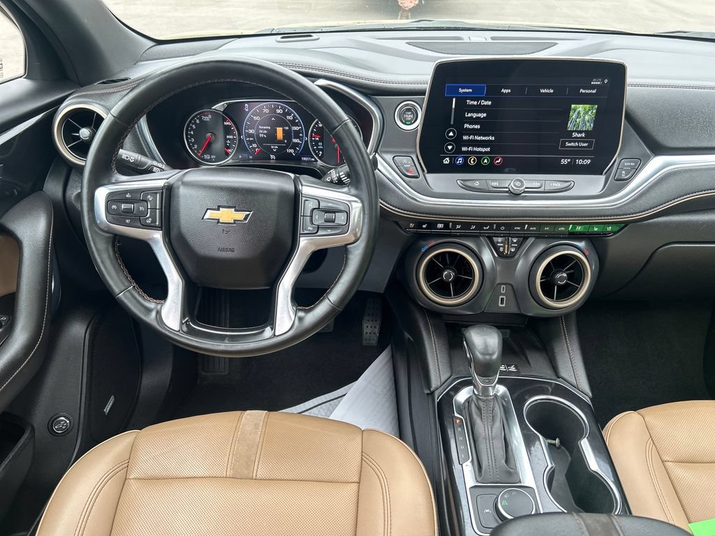 Used 2023 Chevrolet Blazer Premier w/ Enhanced Convenience Package FWD image 17