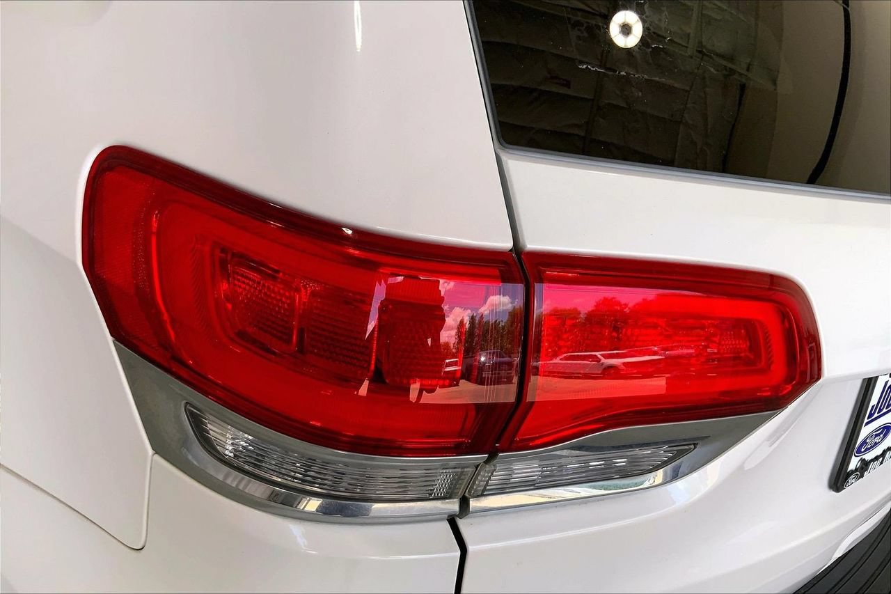 Used 2021 Jeep Grand Cherokee Summit AWD/4WD image 13