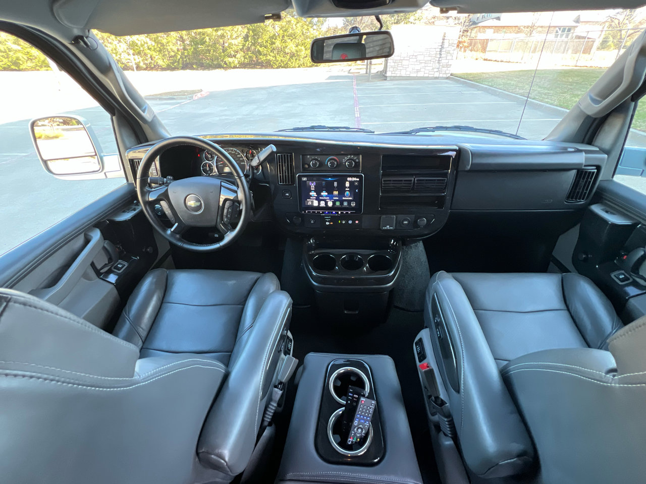 Used 2023 Chevrolet Express 2500 Extended image 44