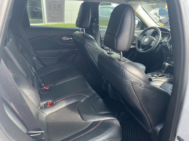 Used 2022 Jeep Cherokee Trailhawk w/ Comfort/Convenience Group image 8