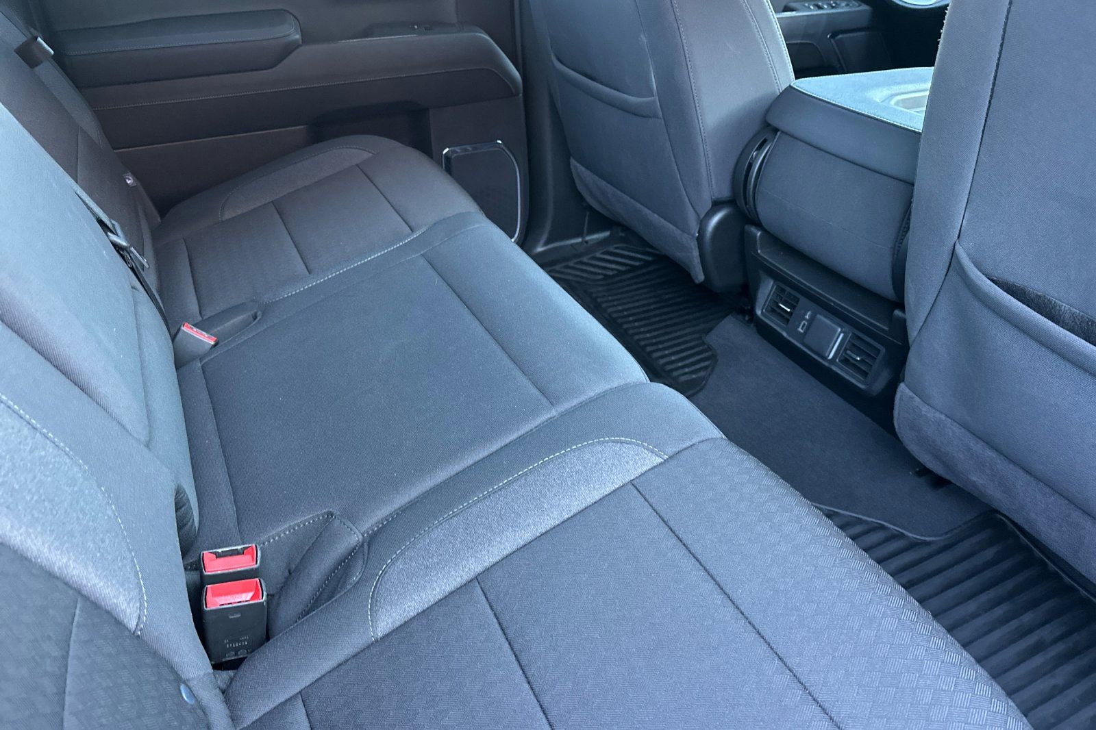 Used 2025 GMC Sierra 1500 Elevation image 17