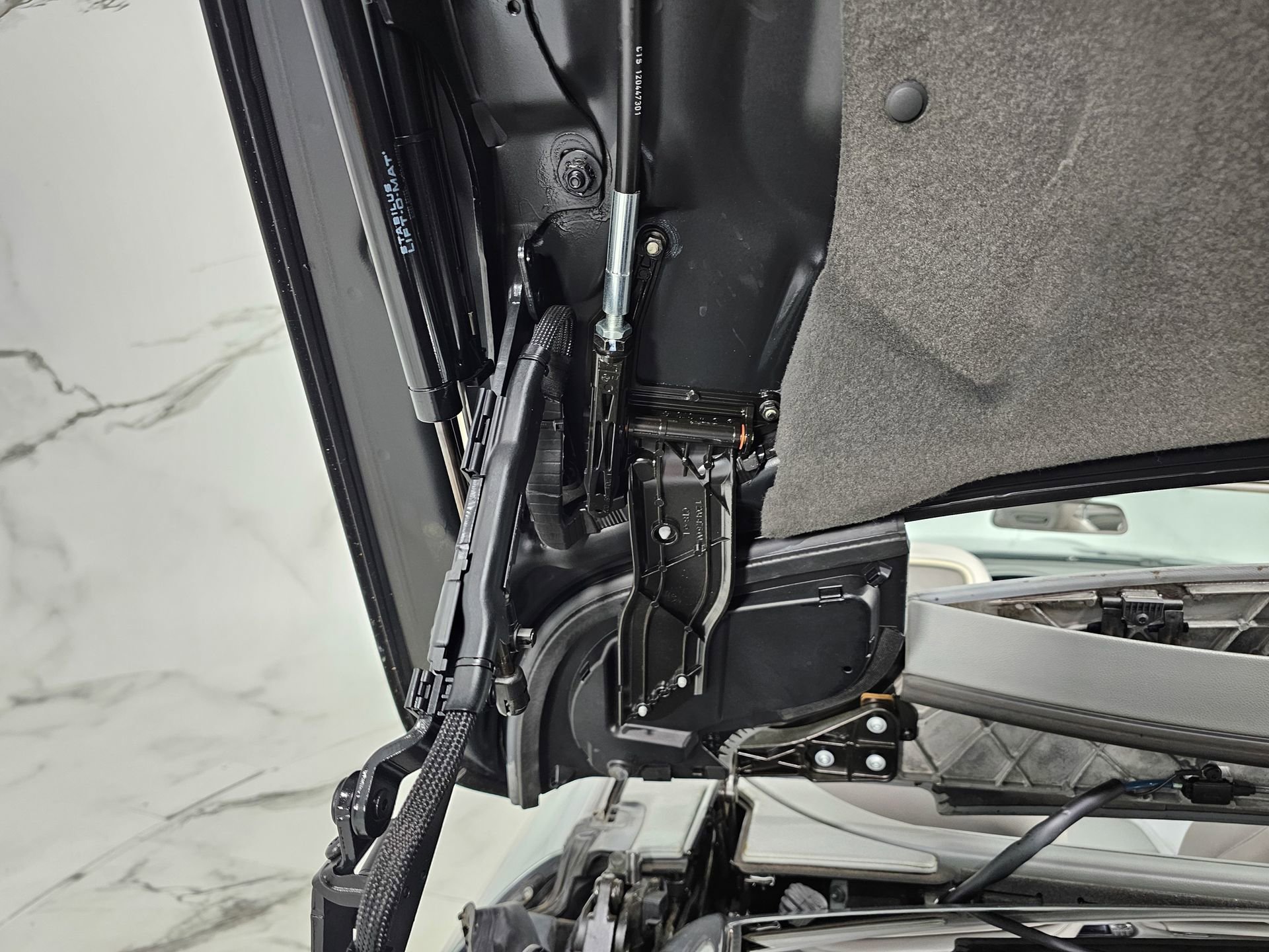 Used 2012 Mercedes-Benz SL 550 image 22