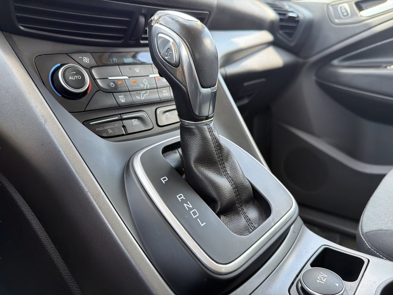 Used 2018 Ford C-MAX SE FWD image 23