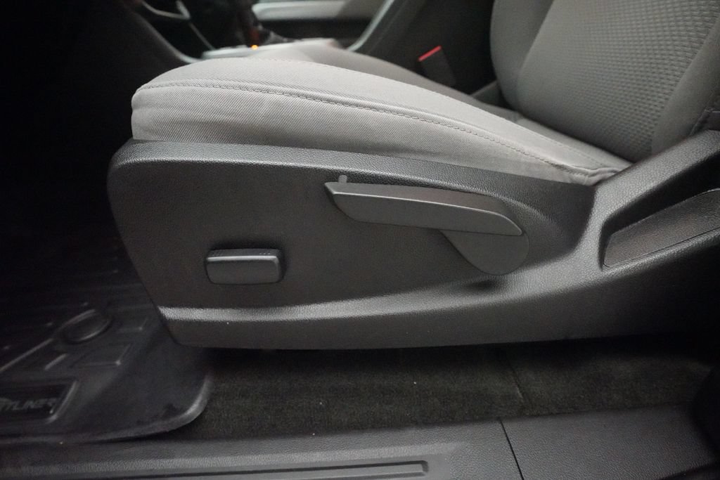 Used 2018 Chevrolet Colorado LT RWD image 28