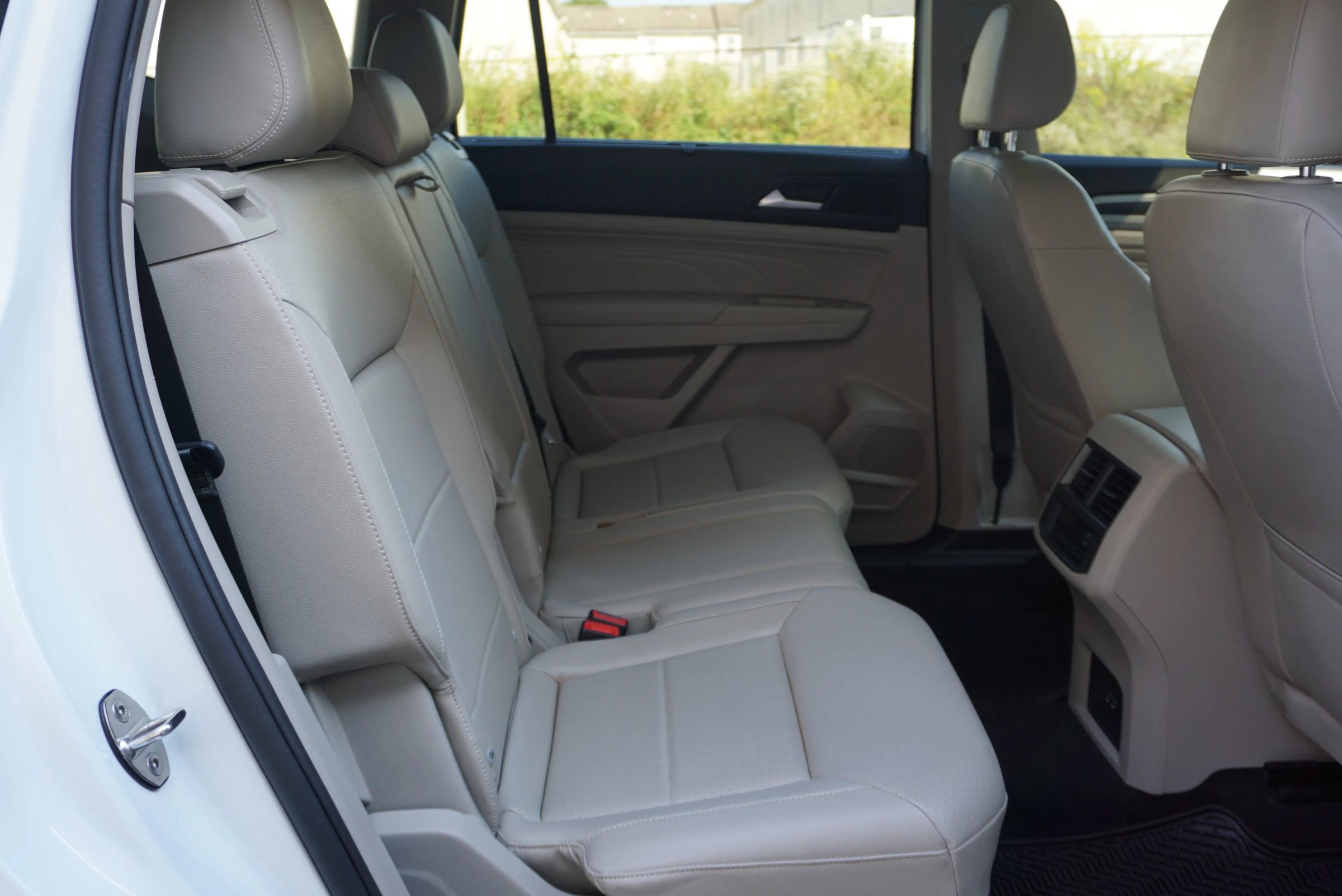 Used 2021 Volkswagen Atlas SE w/ Panoramic Sunroof Package image 16
