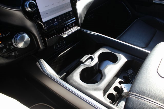 Used 2022 RAM 1500 Laramie w/ Sport Appearance Package image 11