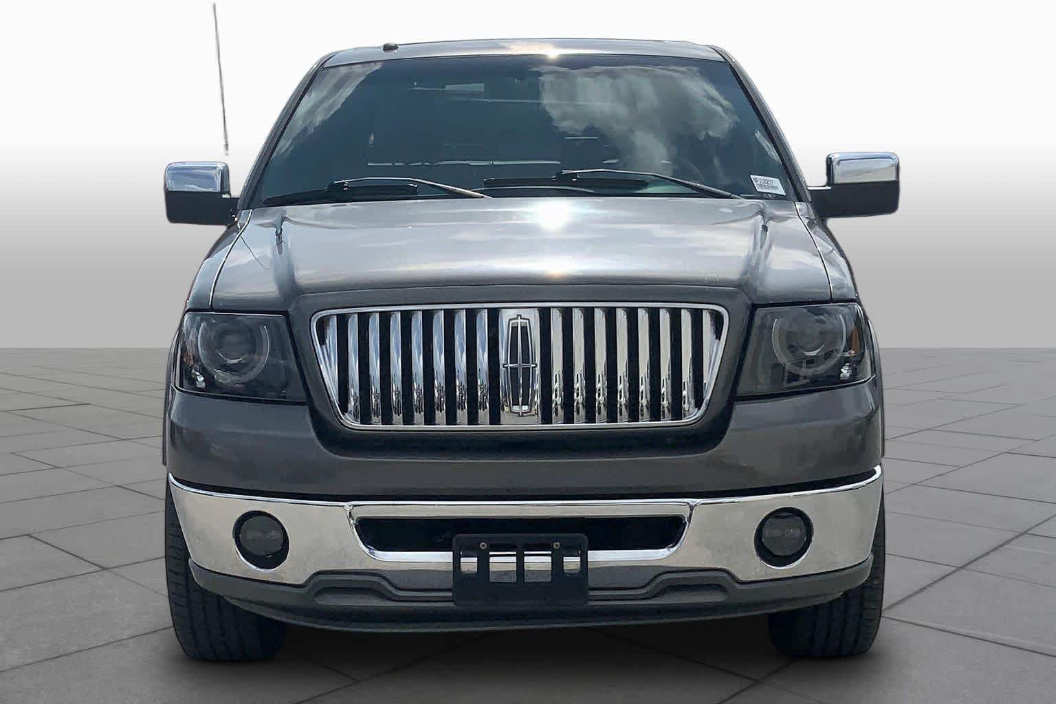 Used 2006 Lincoln Mark LT 2WD image 3