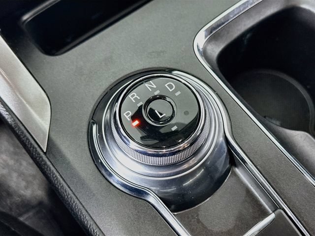 Used 2020 Ford Fusion SE FWD image 23