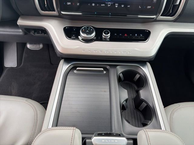 Used 2025 Ford Expedition Max Active image 12