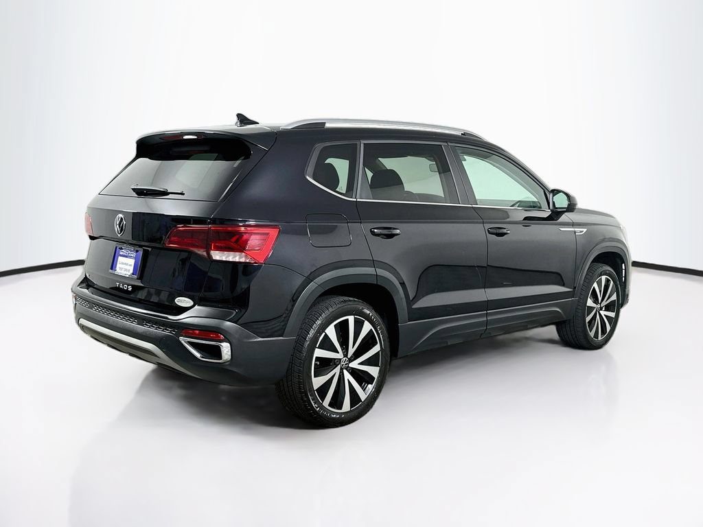 Used 2024 Volkswagen Taos SE FWD image 8