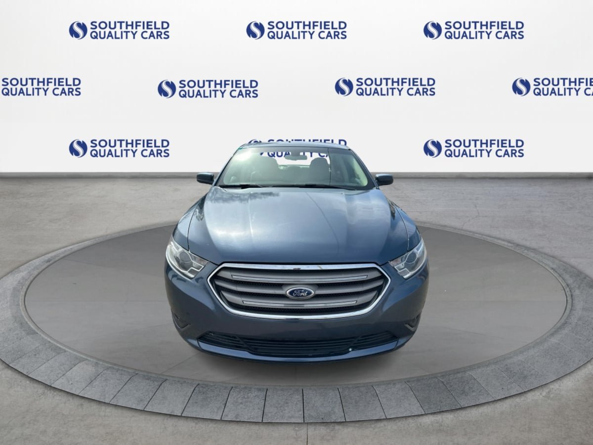 Used 2019 Ford Taurus SEL AWD/4WD image 9