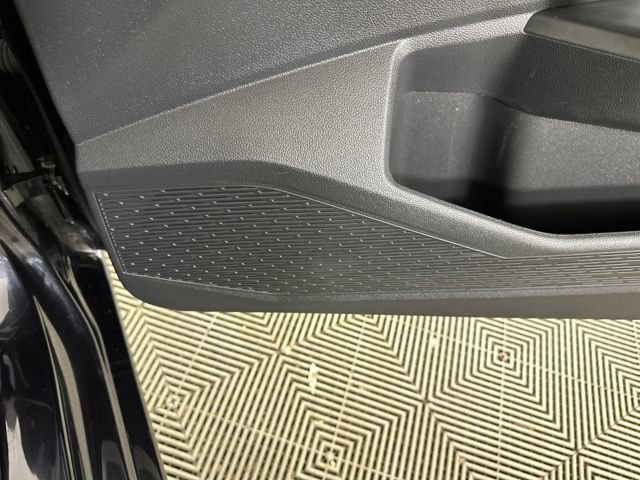 Used 2024 Volkswagen Jetta SE image 29