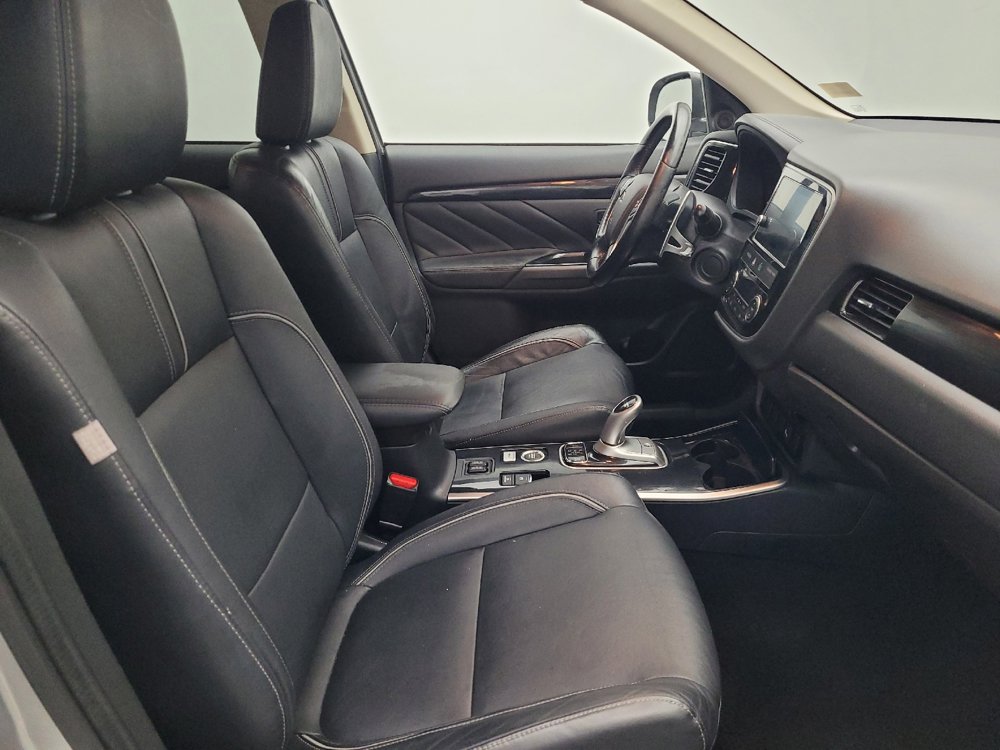 Used 2018 Mitsubishi Outlander SEL image 21