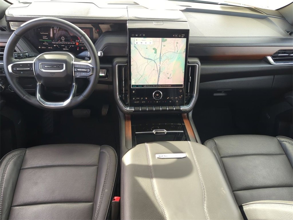 Used 2025 GMC Yukon XL Denali image 30