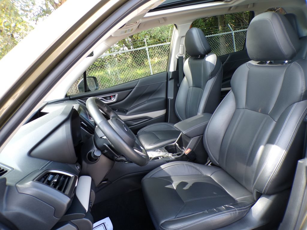 Used 2023 Subaru Forester Limited AWD/4WD image 13