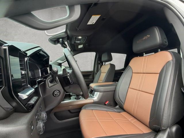 Certified 2024 Chevrolet Silverado 1500 High Country w/ Technology Package image 19