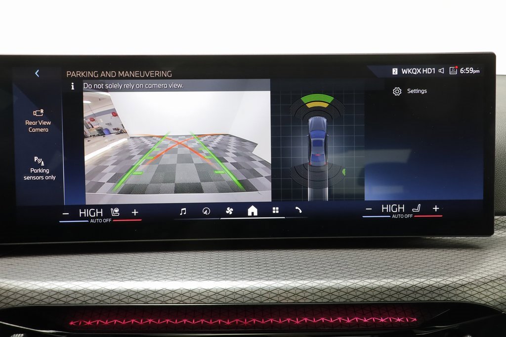 Certified 2025 BMW 330i xDrive Sedan w/ M Sport Package image 11