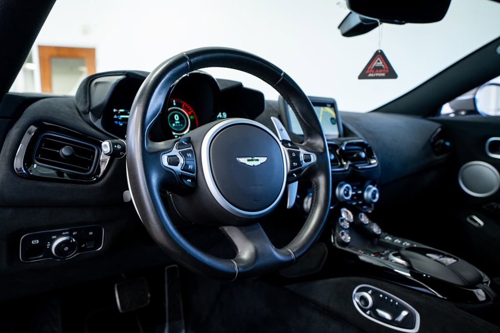 Used 2020 Aston Martin V8 Vantage Coupe image 35