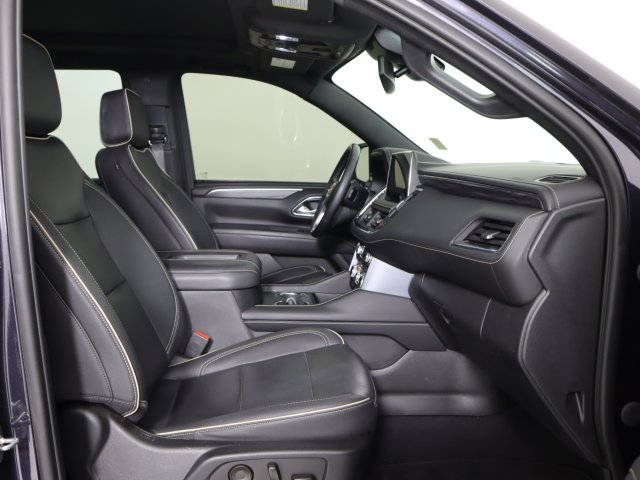 Used 2023 GMC Yukon SLT w/ SLT Luxury Package AWD/4WD image 13