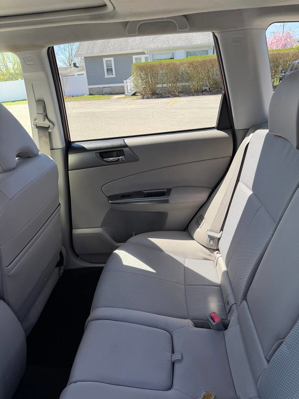 Used 2013 Subaru Forester 2.5X Premium w/ All-Weather Plus Pkg AWD/4WD image 21