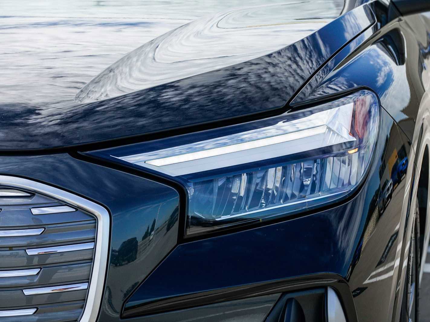 Used 2024 Audi Q4 e-tron Premium Plus w/ Premium Plus image 7