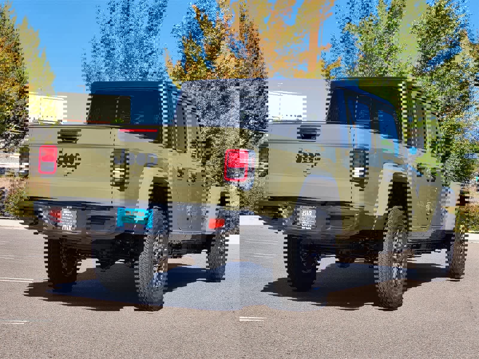 New 2025 Jeep Gladiator Sport image 3