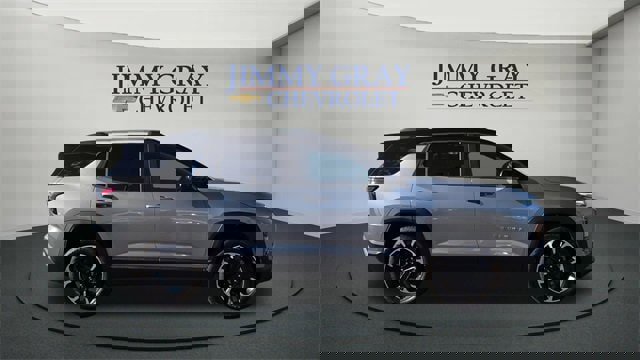 New 2026 Chevrolet Equinox LT w/ Convenience Package II image 2