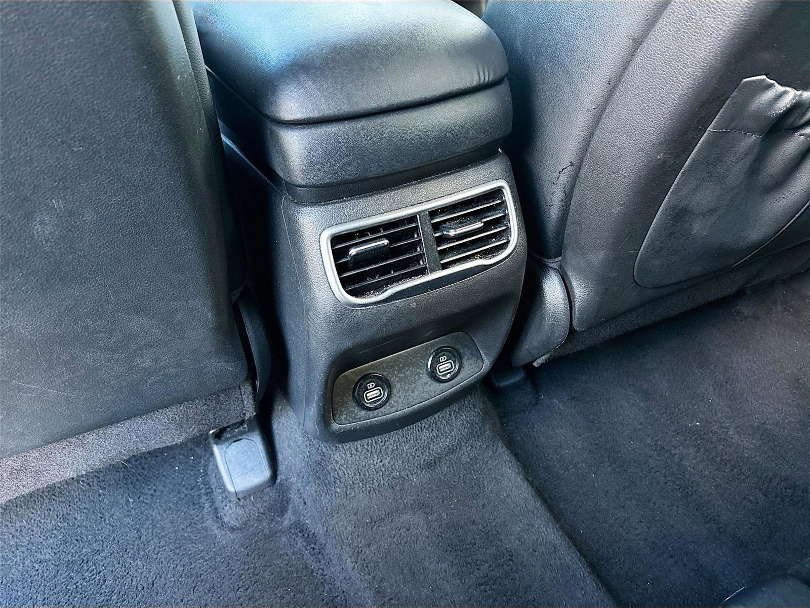 Used 2023 Hyundai Santa Fe SEL w/ Premium Package image 29