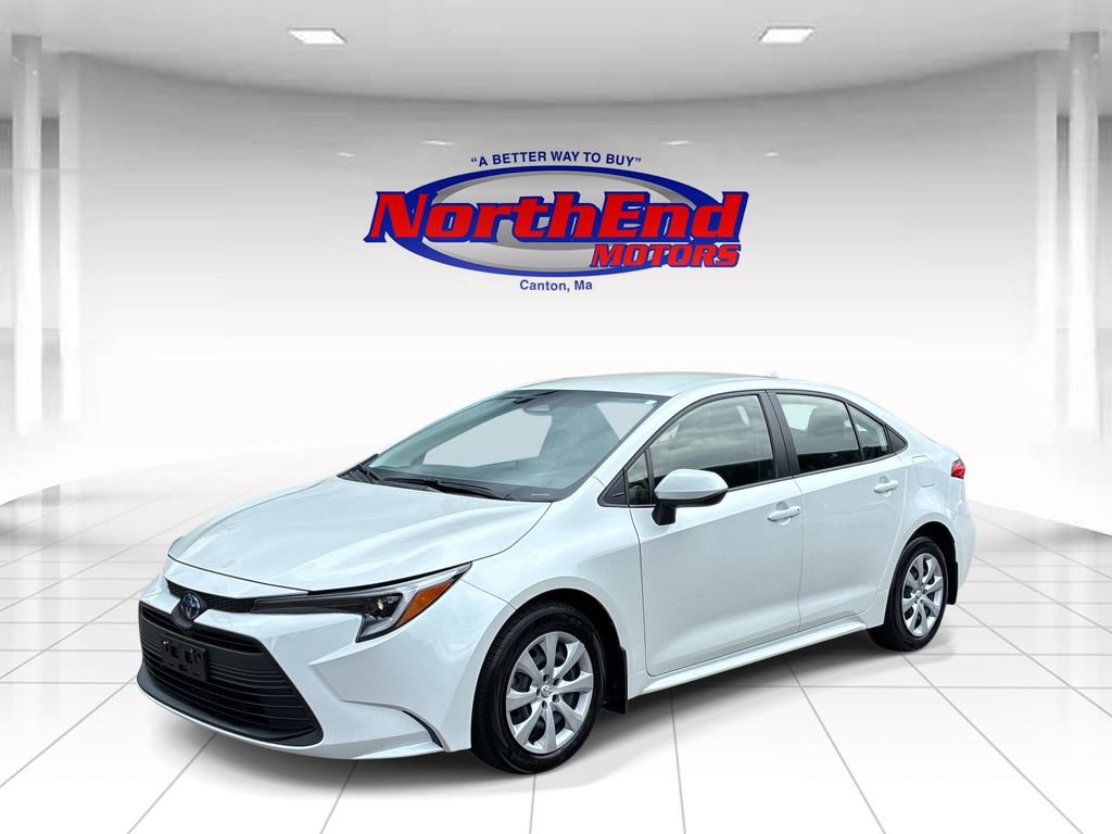 Used 2024 Toyota Corolla LE FWD image 3
