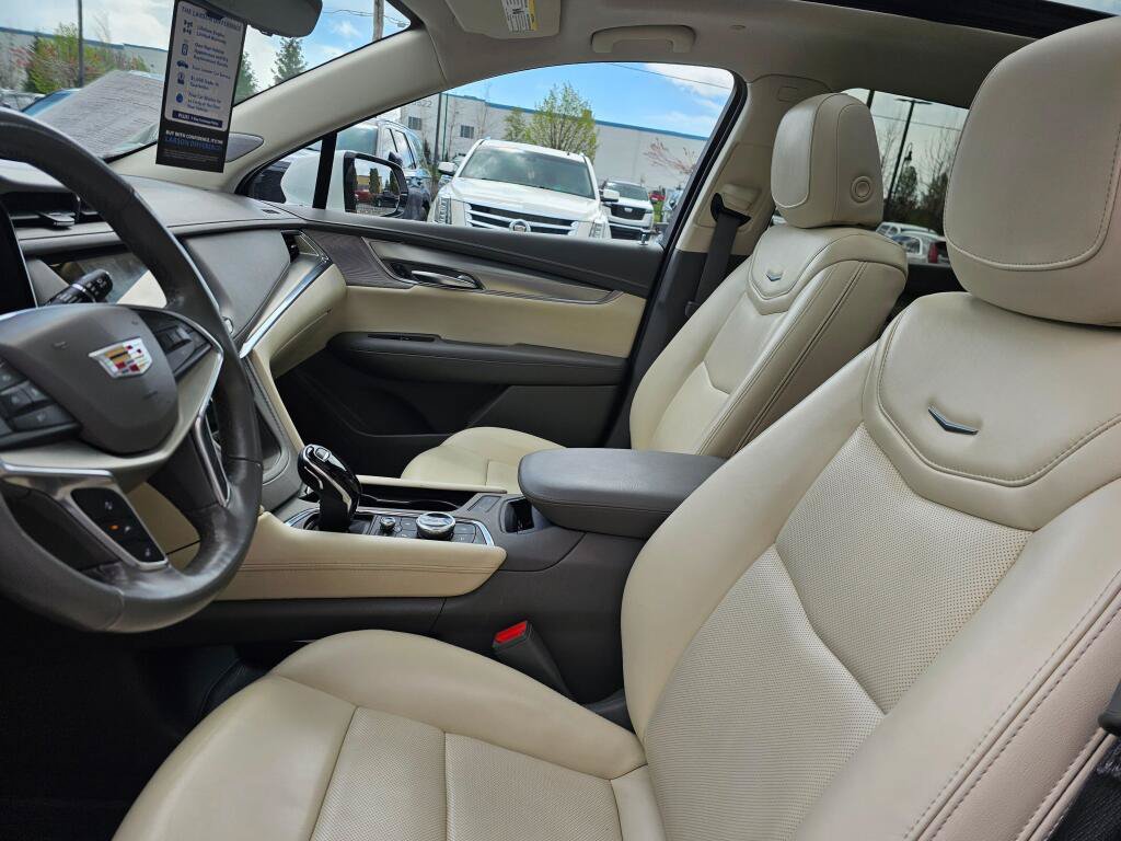 Certified 2023 Cadillac XT5 Premium Luxury w/ Technology Package AWD/4WD image 23