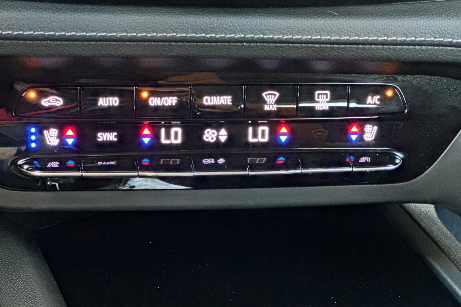 Certified 2023 Buick Envision Avenir image 22