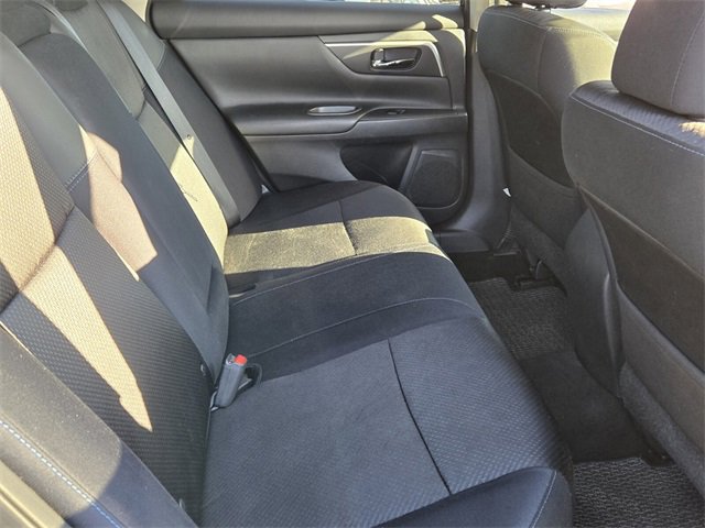Used 2017 Nissan Altima 3.5 SR w/ Interior Lighting Package image 15