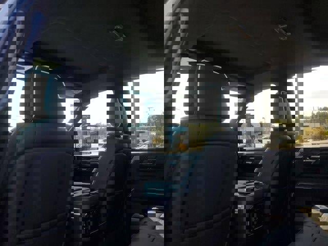 Used 2026 GMC Sierra 2500 AT4X image 9