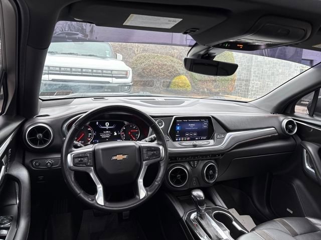 Used 2019 Chevrolet Blazer Premier w/ Sun and Wheels Package image 11