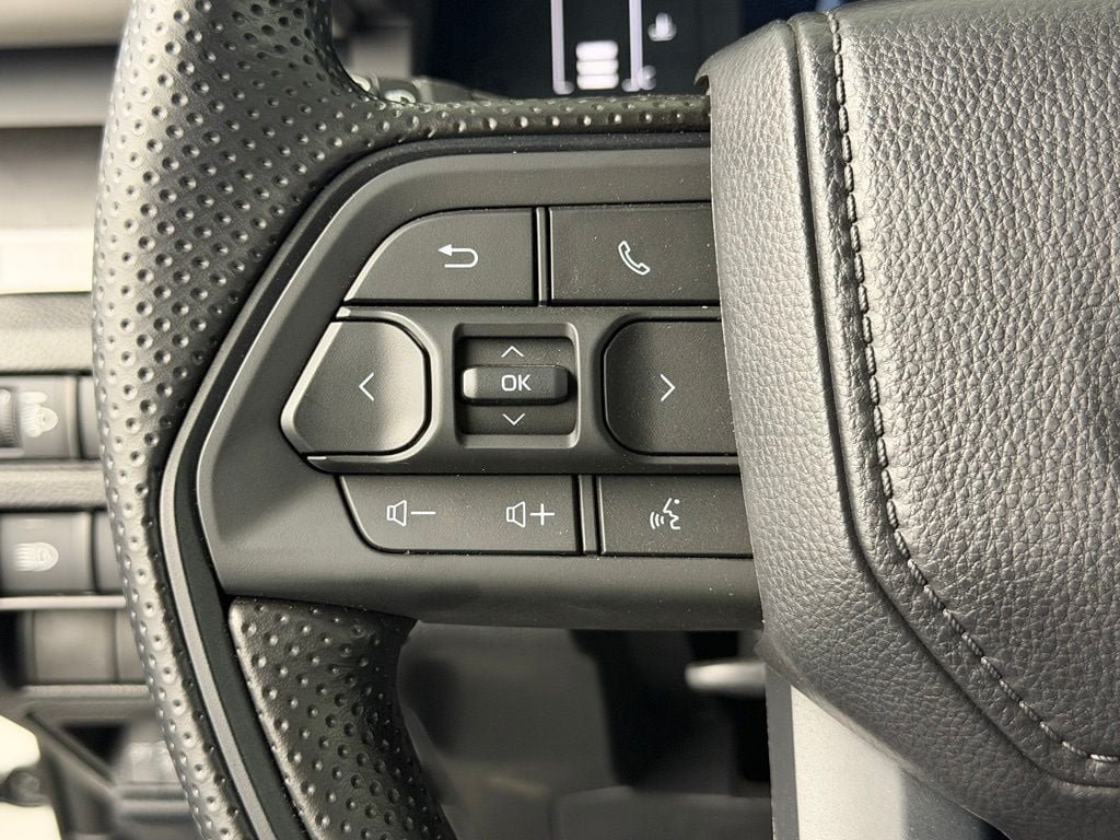 Used 2026 Toyota Tacoma SR5 AWD/4WD image 25