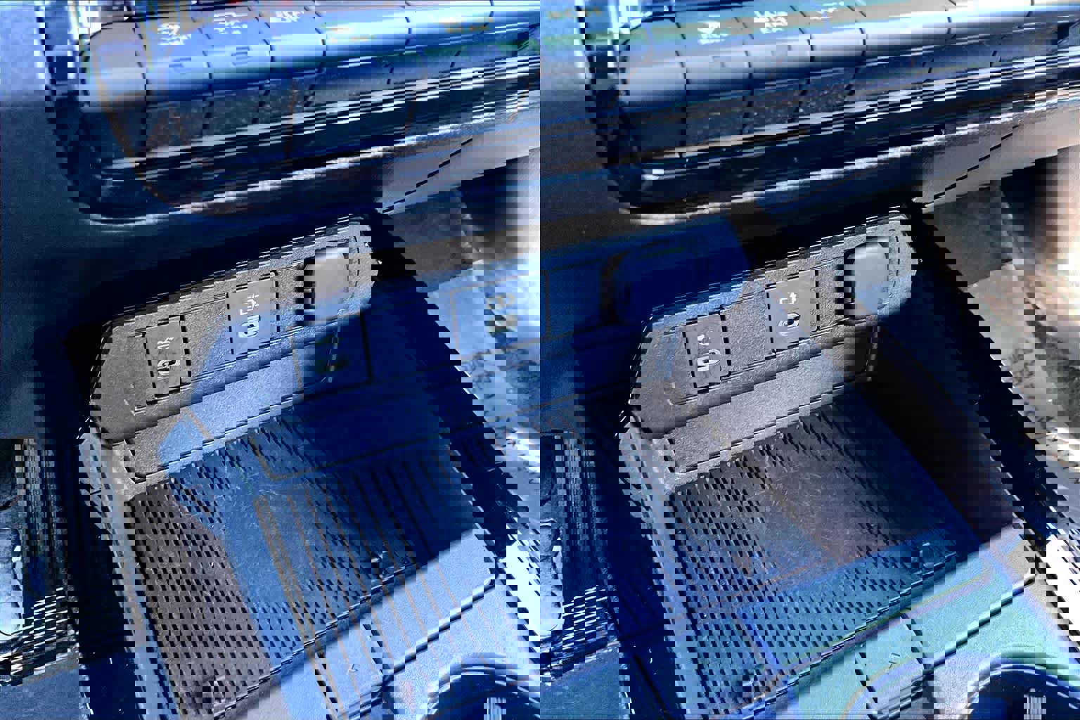 Used 2024 Toyota Prius Prime XSE image 35