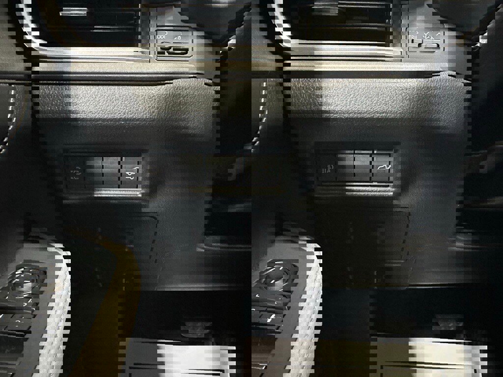 Used 2025 Toyota Grand Highlander AWD image 17