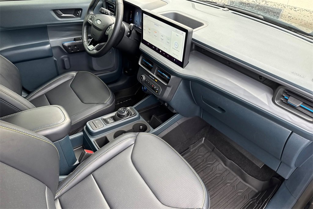 Used 2025 Ford Maverick Lobo image 14