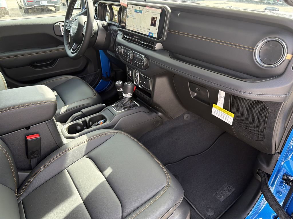 New 2026 Jeep Gladiator Sahara image 19