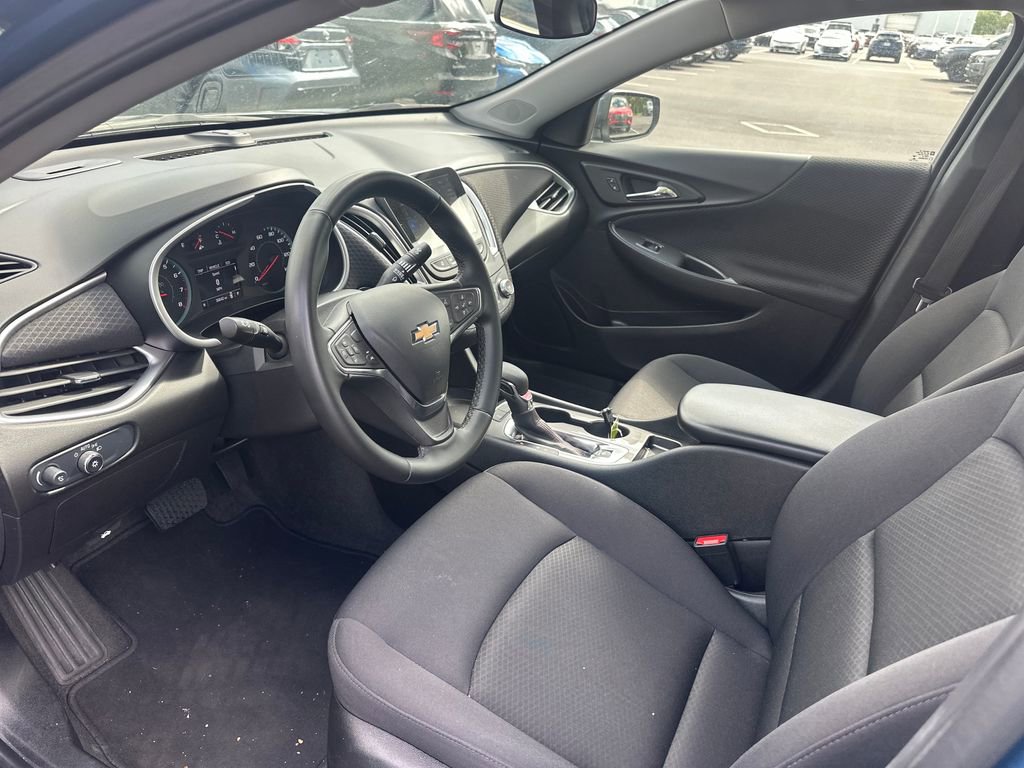 Used 2024 Chevrolet Malibu RS FWD image 9