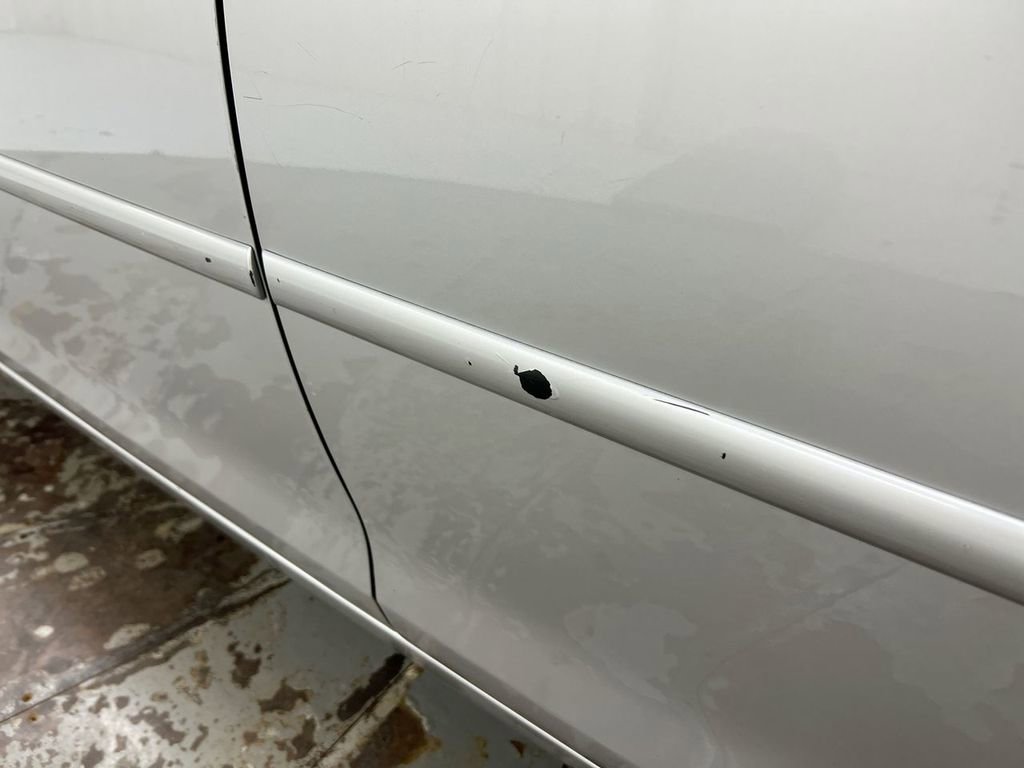 Used 2011 Toyota Camry XLE w/ XLE Extra-Value Pkg #2 image 34